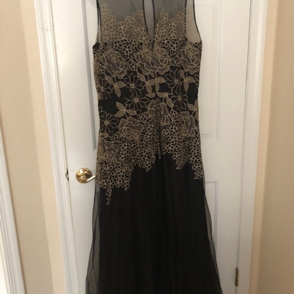 Tahari Gold Floral Black Gown - Picture 4 of 8